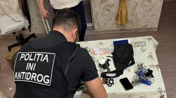 (VIDEO) Nouă „afacere” cu droguri pe telegram, dată peste cap de oamenii legii în Chișinău