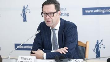 Igor Grosu: Herman von Hebel va rămâne în Comisia vetting