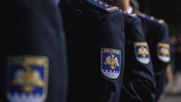 Doi vameși, trimiși în judecată pentru abuz de serviciu. Prejudiciul estimat depășește 1,5 milioane de lei